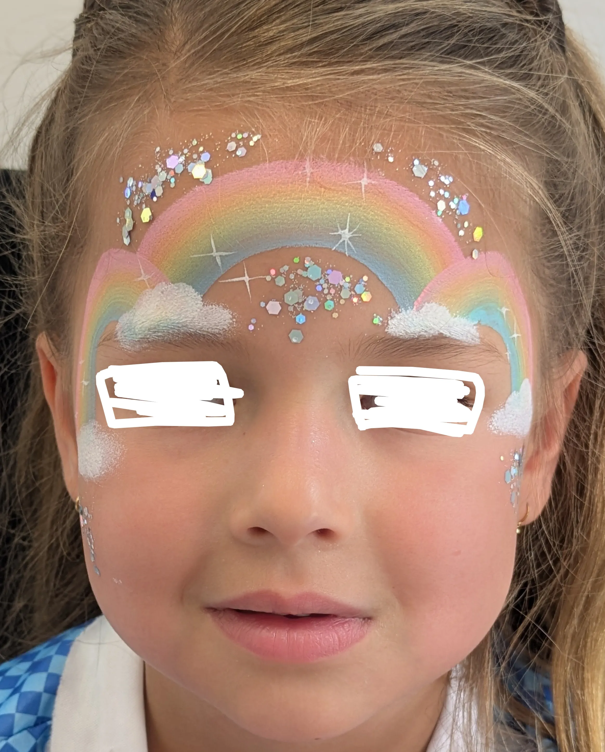 Maquillage artistique inspiré de la nature et de l’arc-en-ciel
